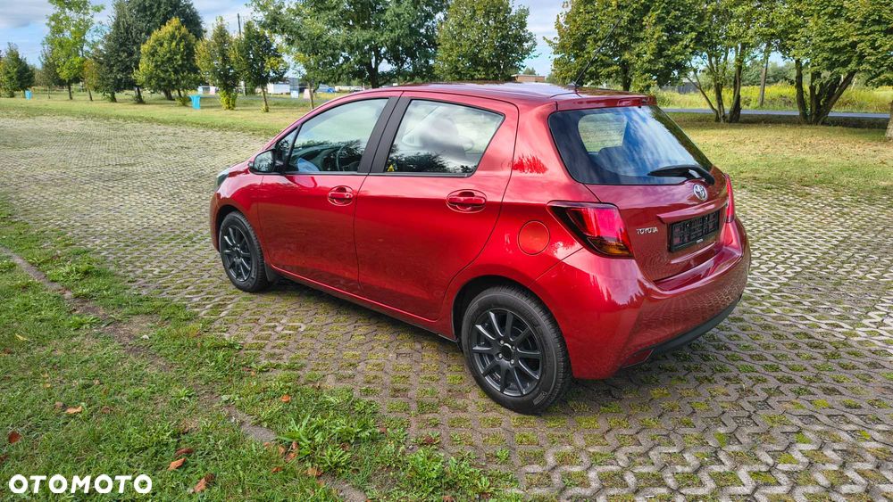 Toyota Yaris 2016 photo 3