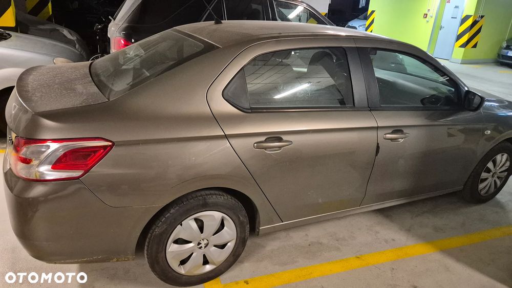 Peugeot 301 - 3