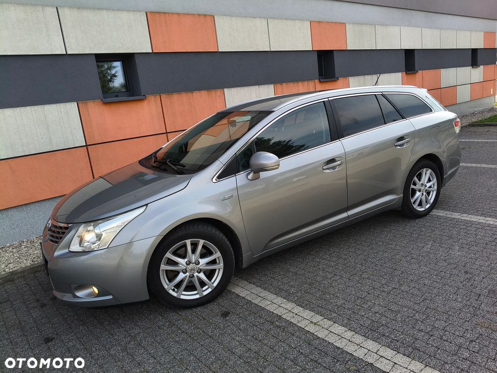 Toyota Avensis 2.2 D-4D Automatik Executive - 1