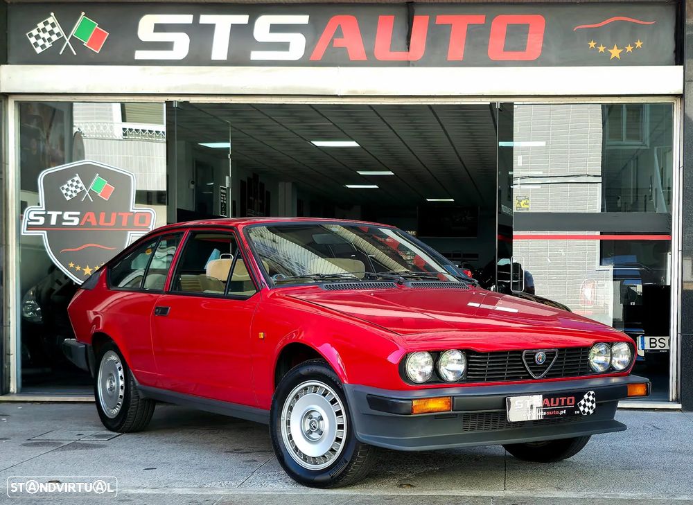 Alfa Romeo GTV - 11