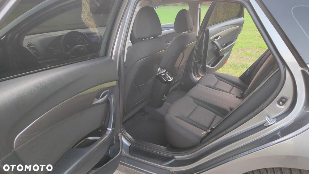 Hyundai i40 Kombi 1.7 CRDi Premium - 19