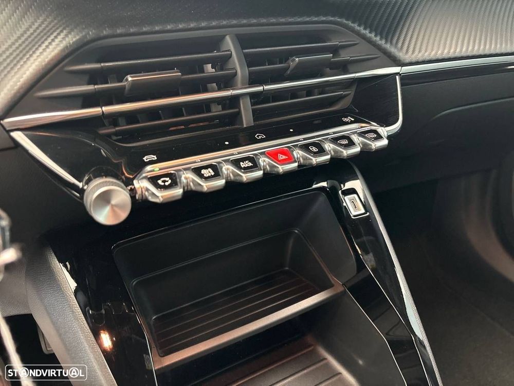 Peugeot 2008 1.2 Style - 11