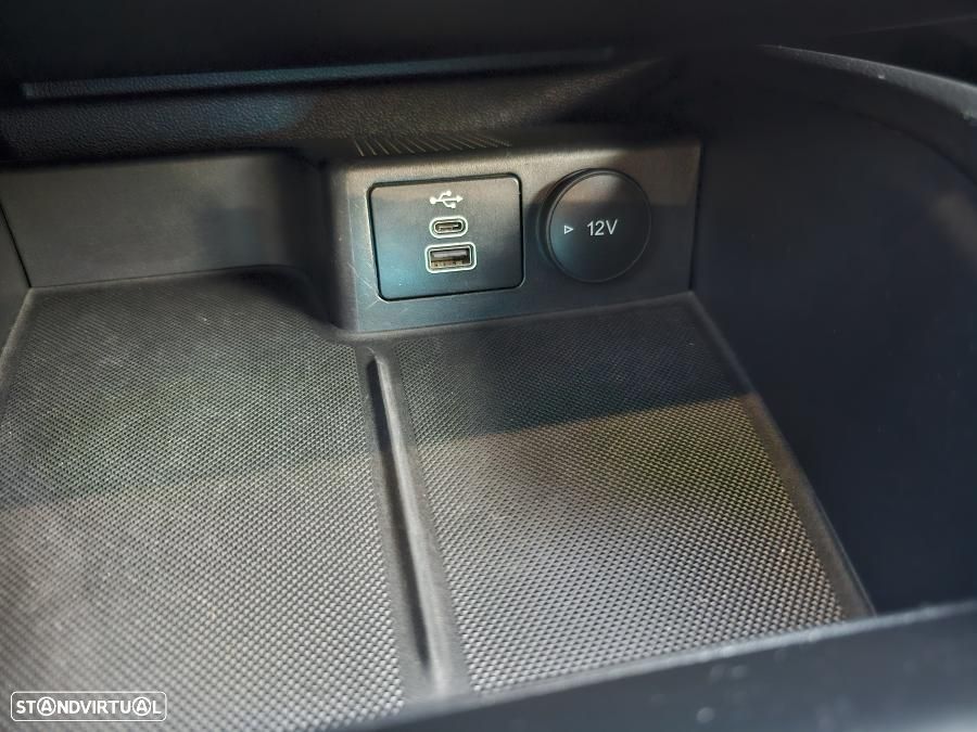 Ford Focus 1.0 EcoBoost MHEV ST-Line - 22