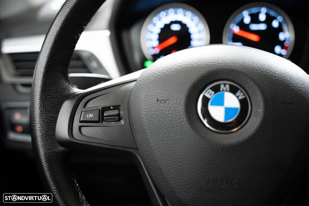 BMW X1 18 d sDrive Advantage - 14