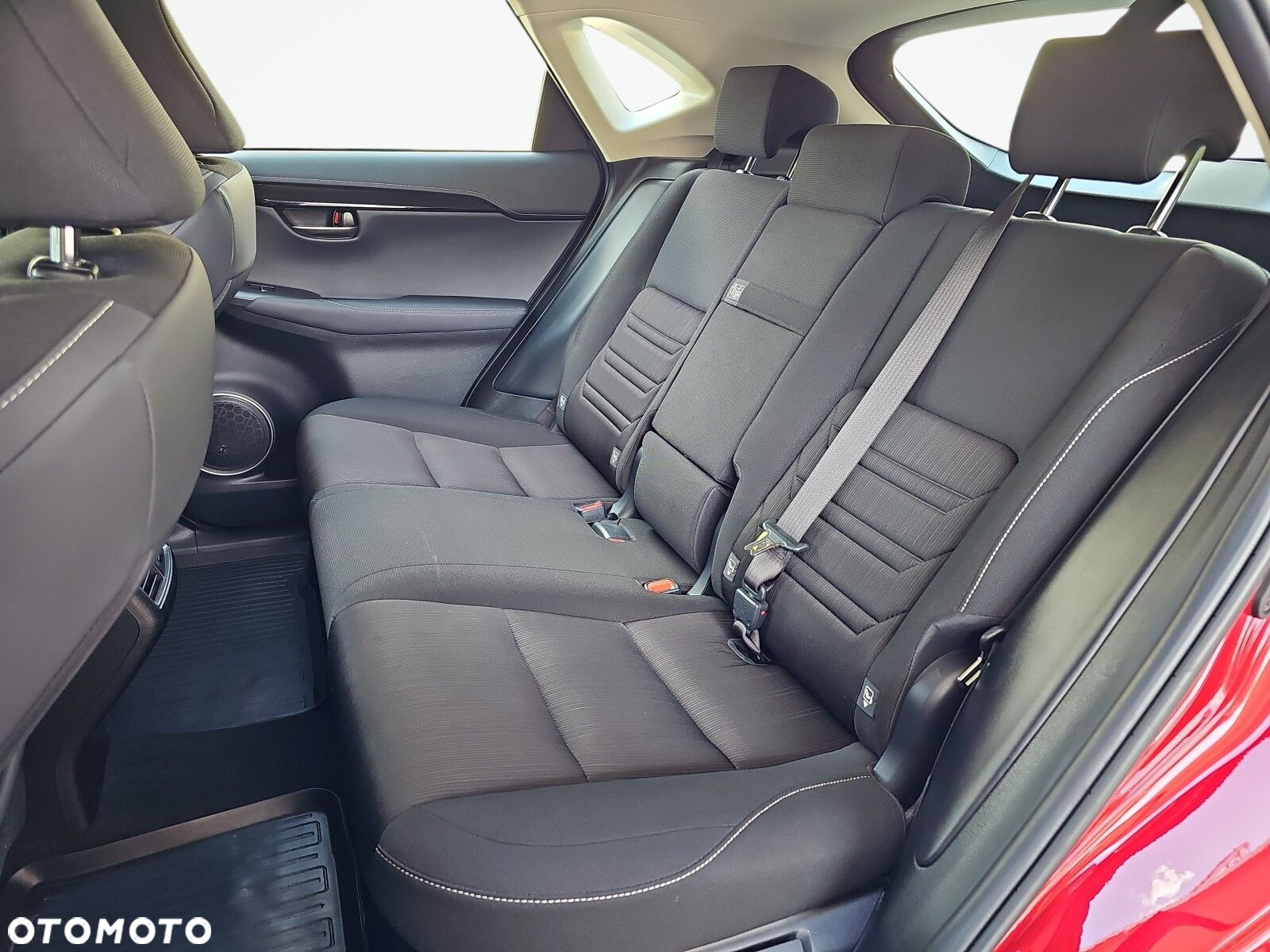 Lexus NX 300h Business Edition AWD - 25