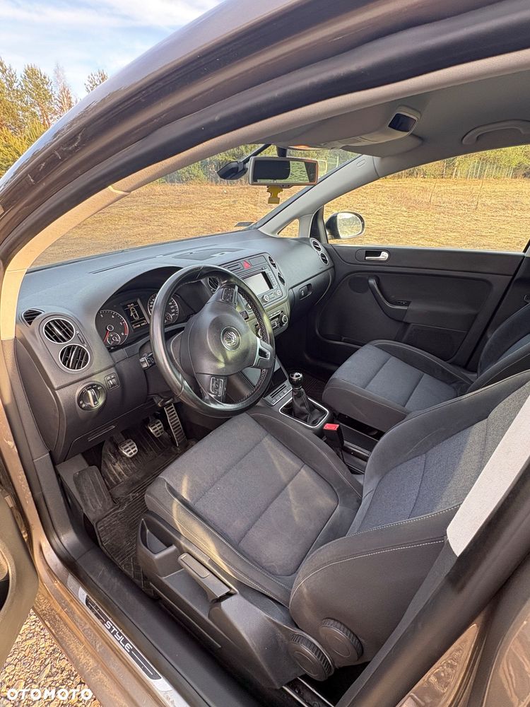 Volkswagen Golf Plus 1.6 TDI BlueMot Comfortline - 13