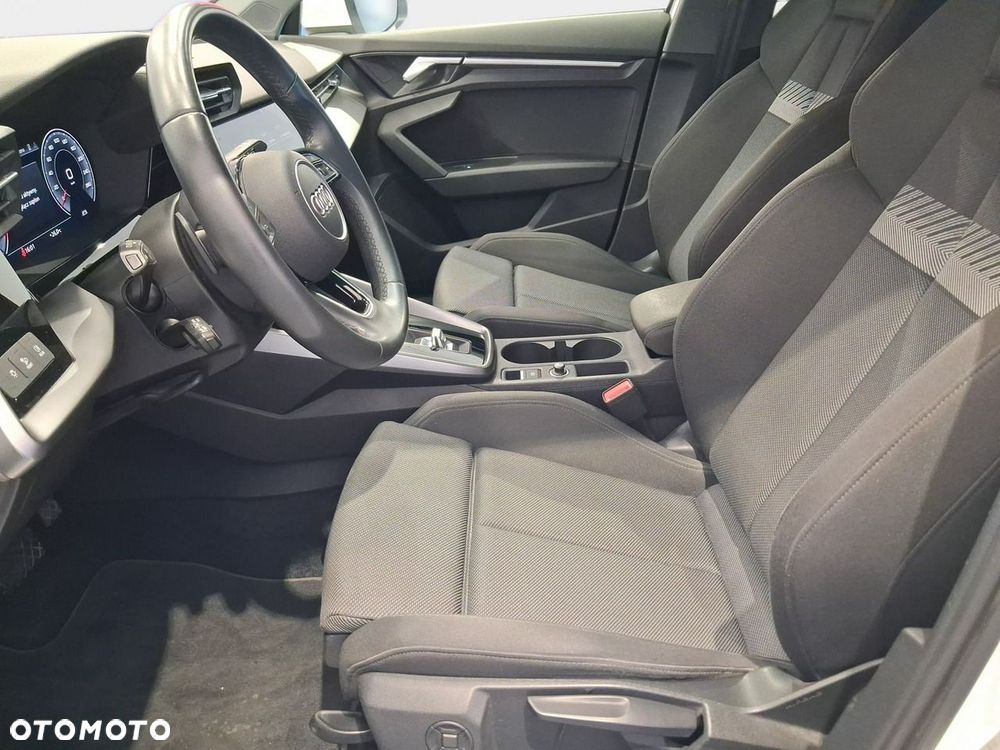 Audi A3 Sportback - 17
