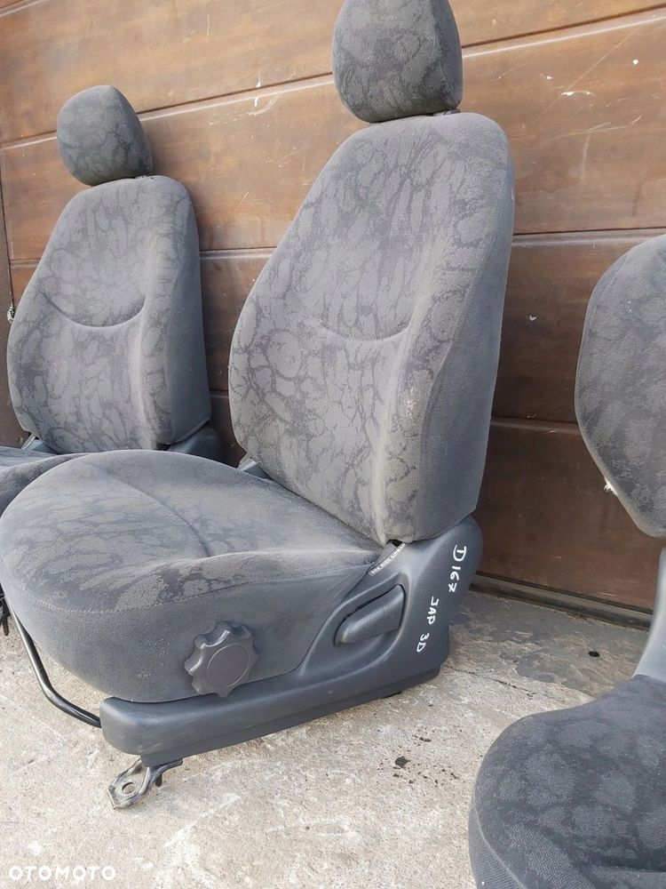 Toyota Yaris I fotel lewy prawy przód tył kanapa 3D JAPONIA - 6
