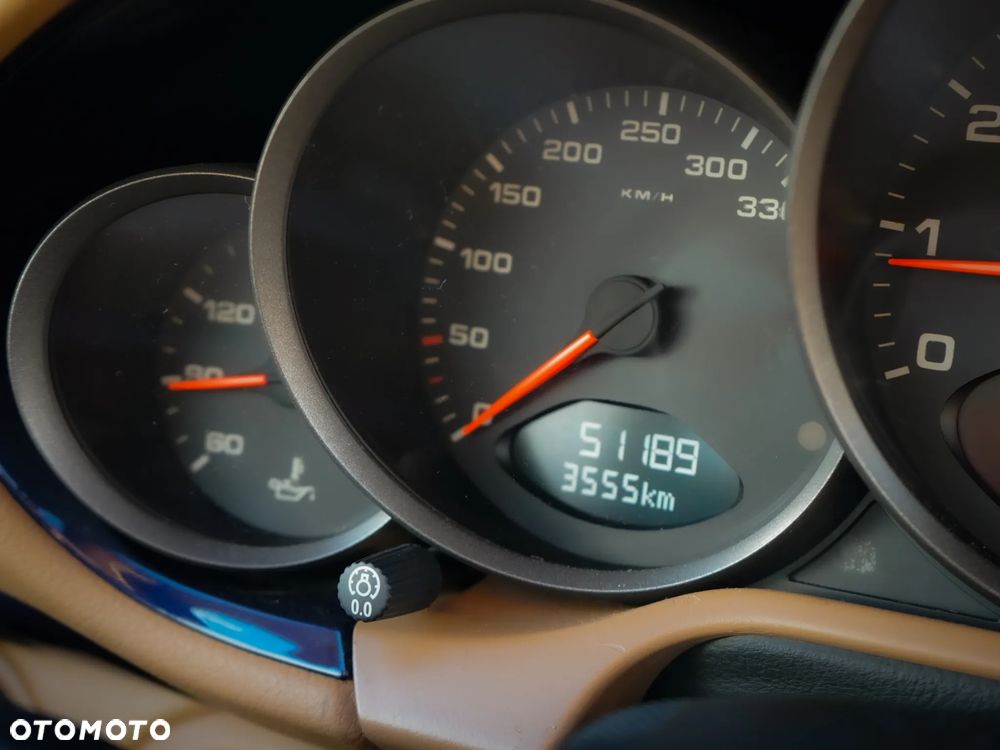 Porsche 911 Carrera Cabrio - 15