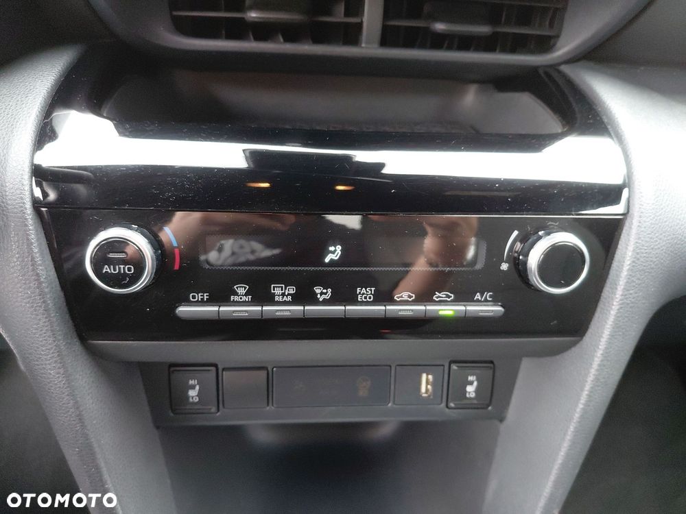 Toyota Yaris Cross - 24