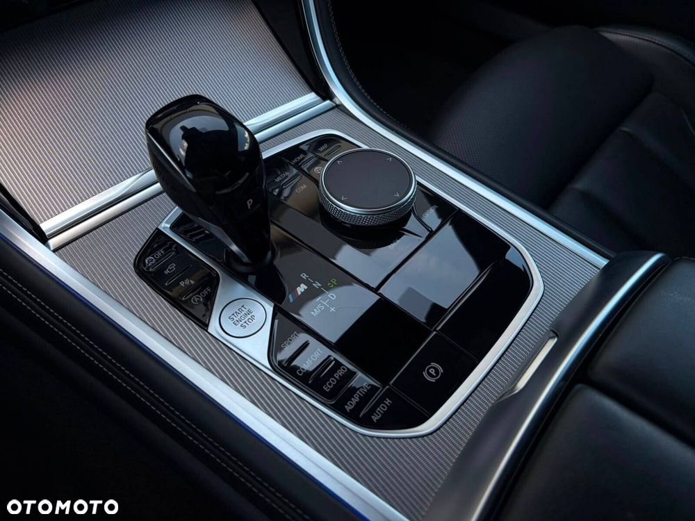 BMW Seria 8 M850i xDrive - 24