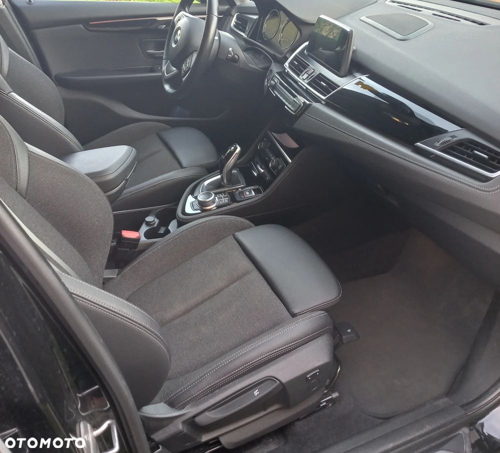 BMW Seria 2 218i - 7