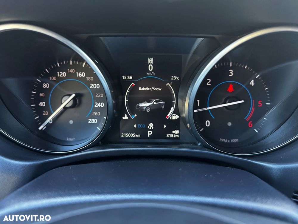 Jaguar XE 2.0 Prestige - 27