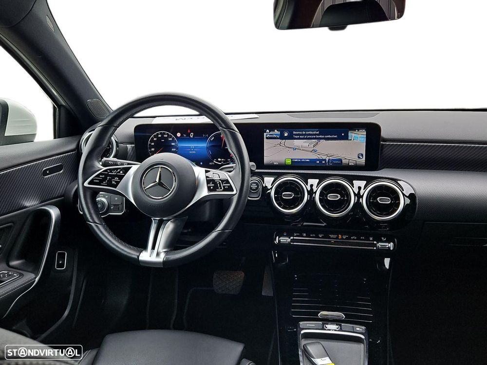 Mercedes-Benz A 250 e - 12