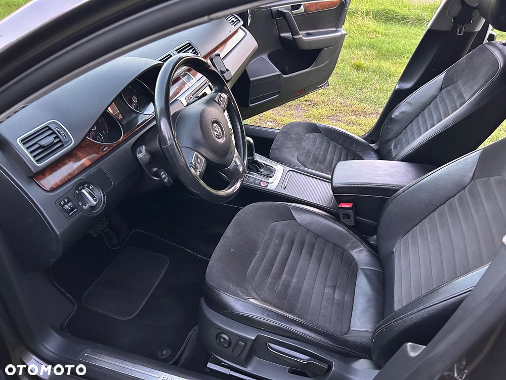 Volkswagen Passat 2.0 TDI DPF DSG Highline - 24
