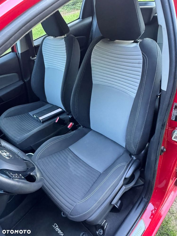 Toyota Yaris - 12