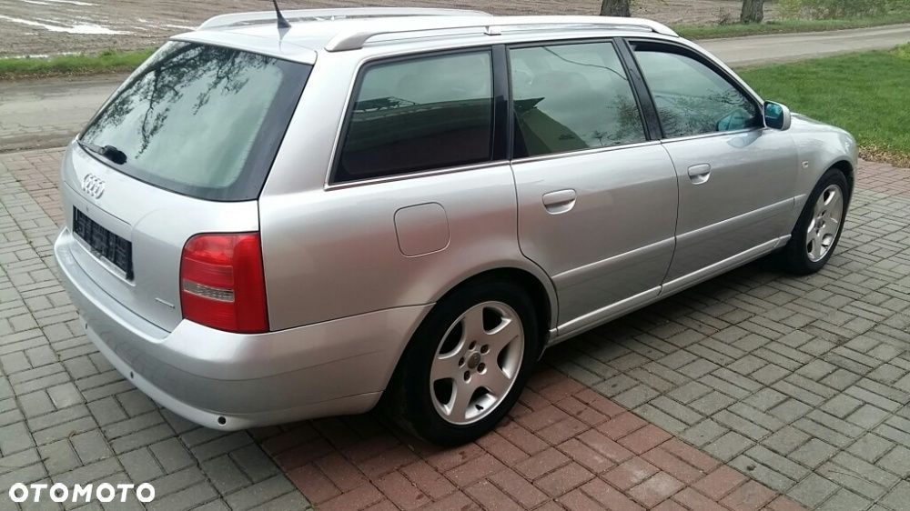 Na części Audi A4 Silnik Skrzynia Maska Zderzak Drzwi Klapa Szyba - 2