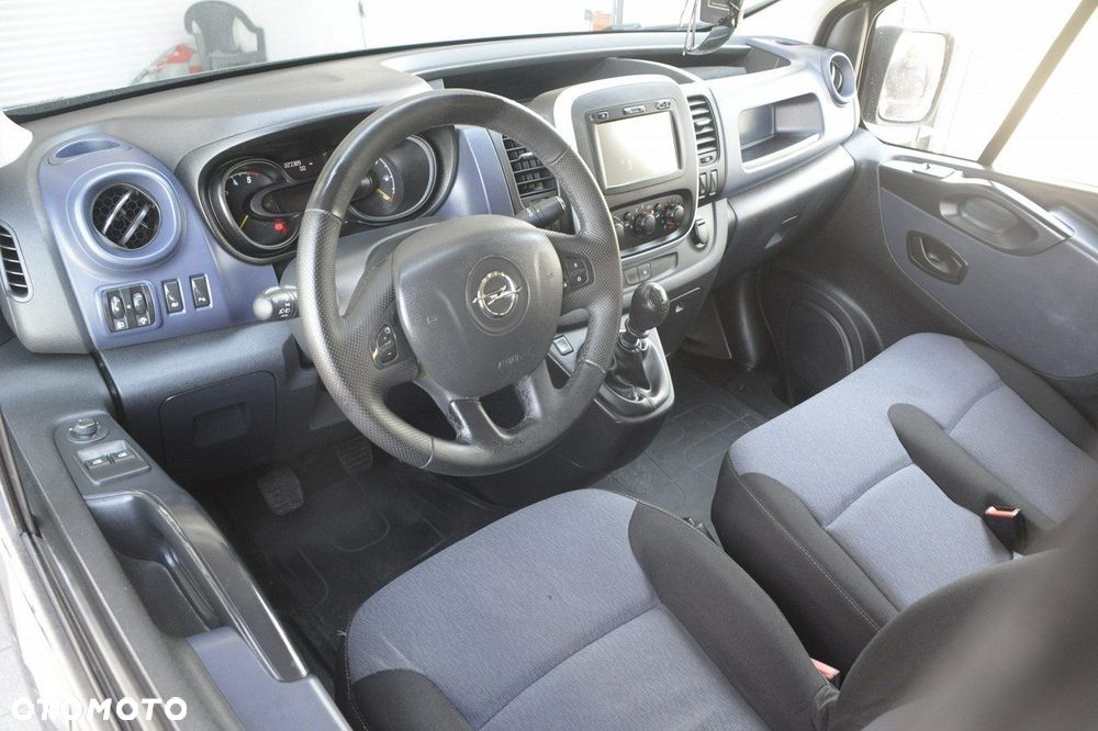 Opel Vivaro - 11