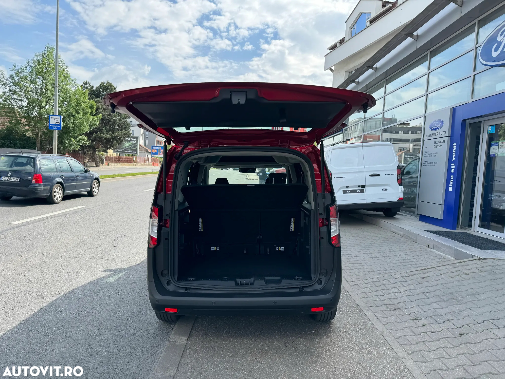 Ford Tourneo Courier 1.0 EcoBoost Trend - 11