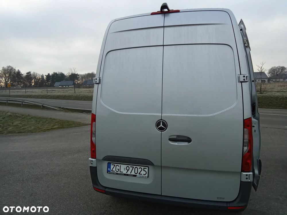 Mercedes-Benz SPRINTER - 13
