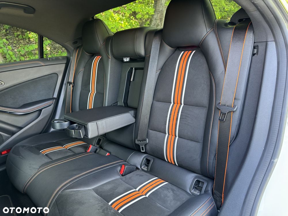 Mercedes-Benz CLA AMG 45 4-Matic - 36