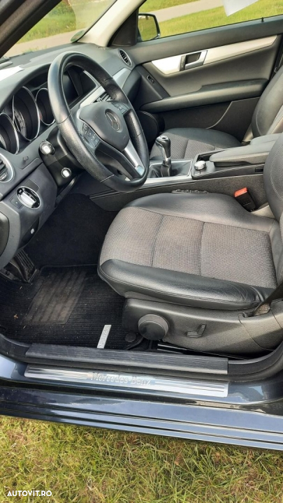Mercedes-Benz C 220 CDI BlueEFFICIENCY T-modell - 13
