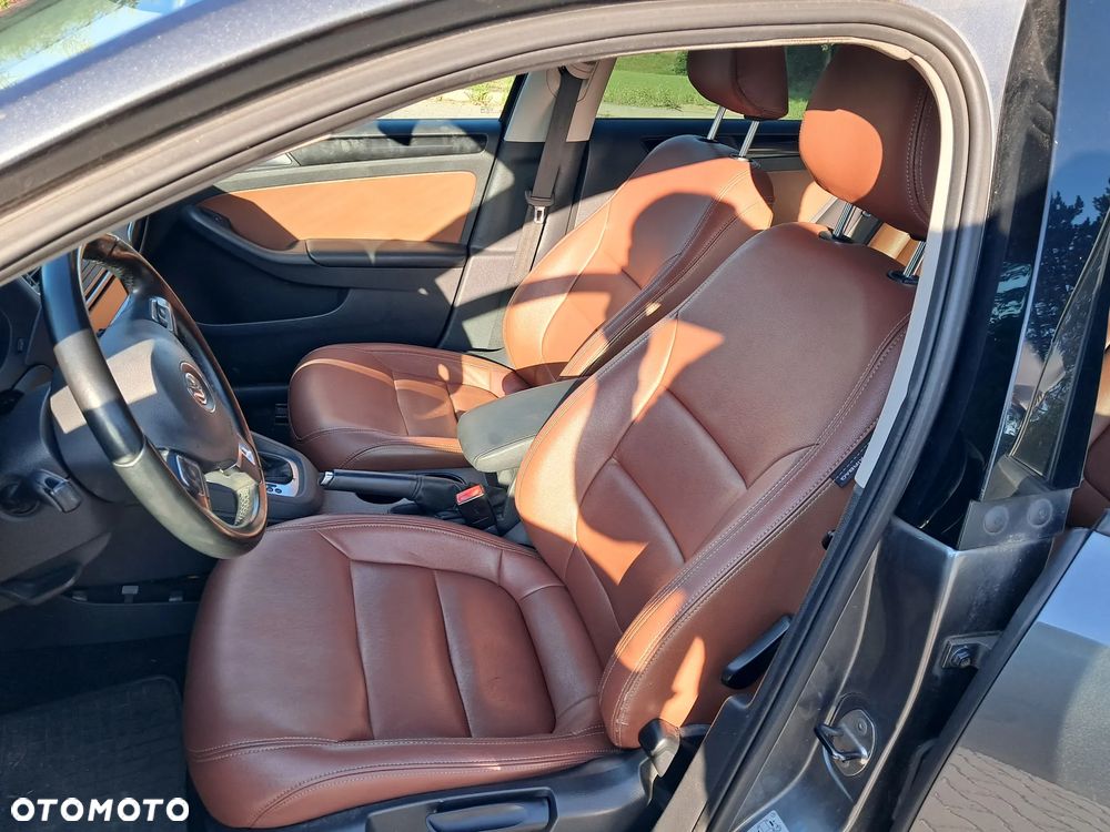 Volkswagen Jetta 1.6 TDI BMT Comfortline DSG - 5