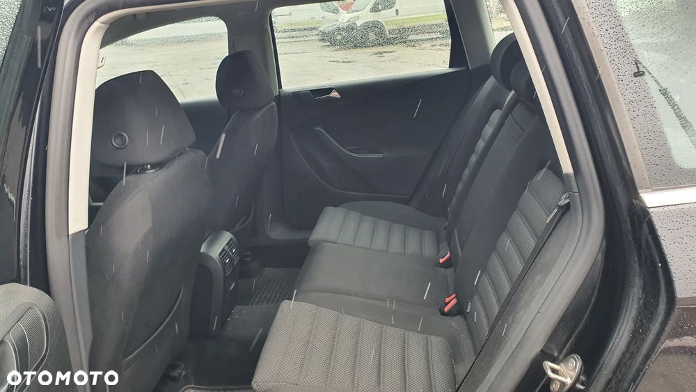Volkswagen Passat - 23