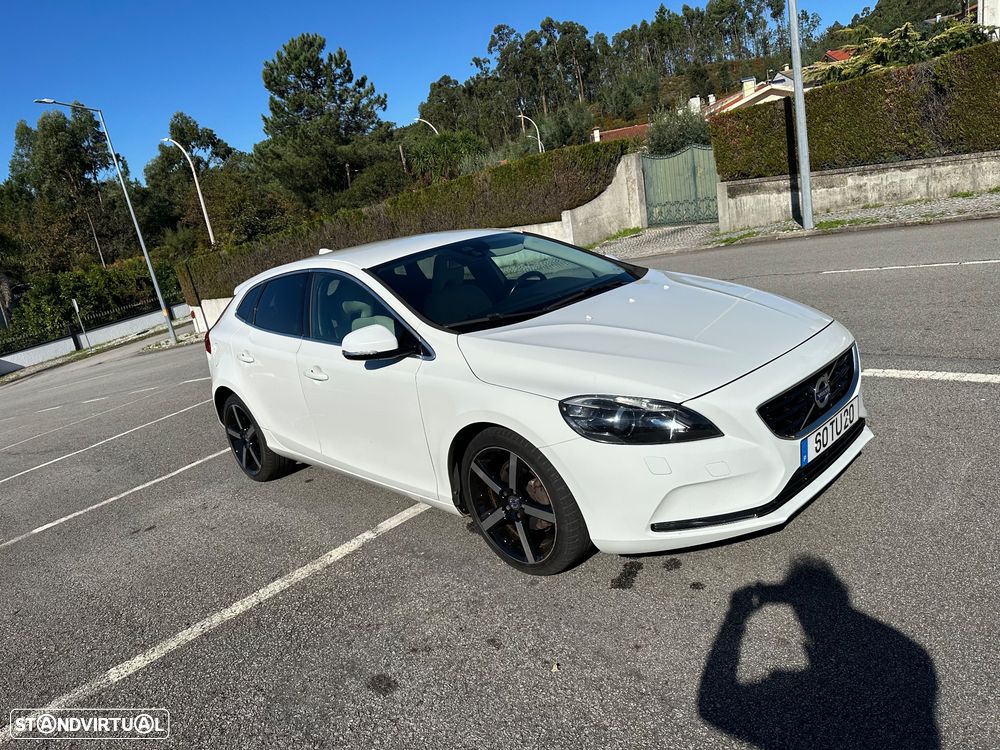 Volvo V40 D2 Momentum - 26