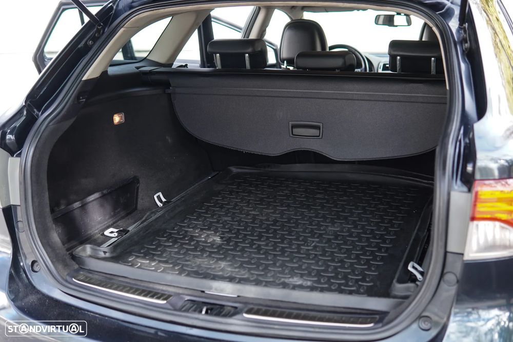 Toyota Avensis SW - 52
