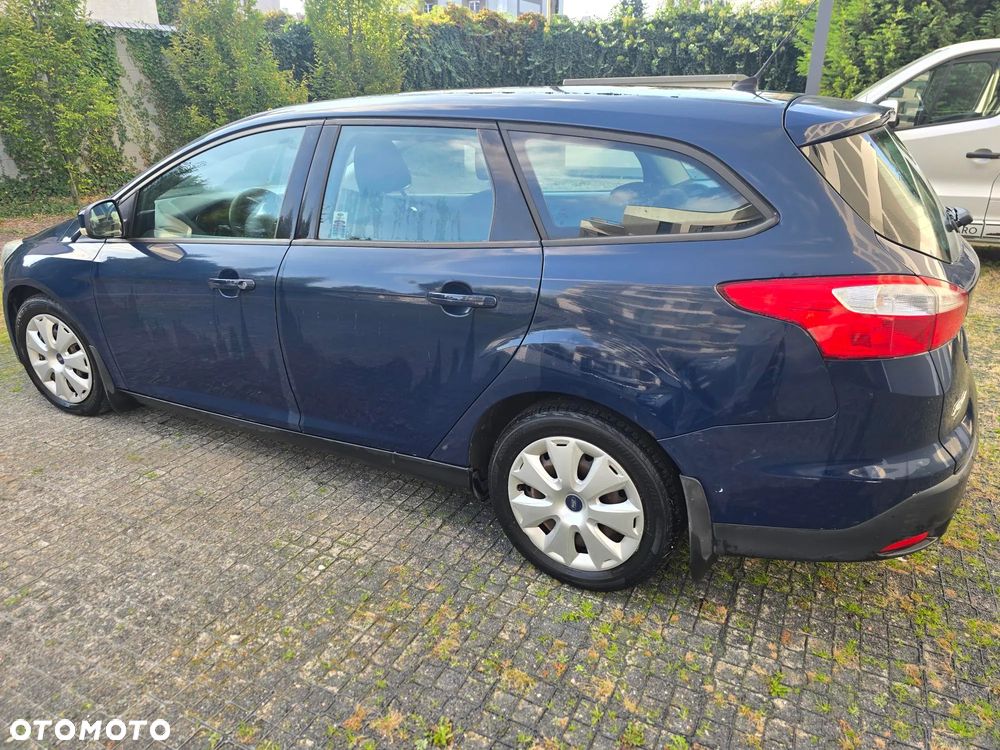 Ford Focus 2012 photo 3