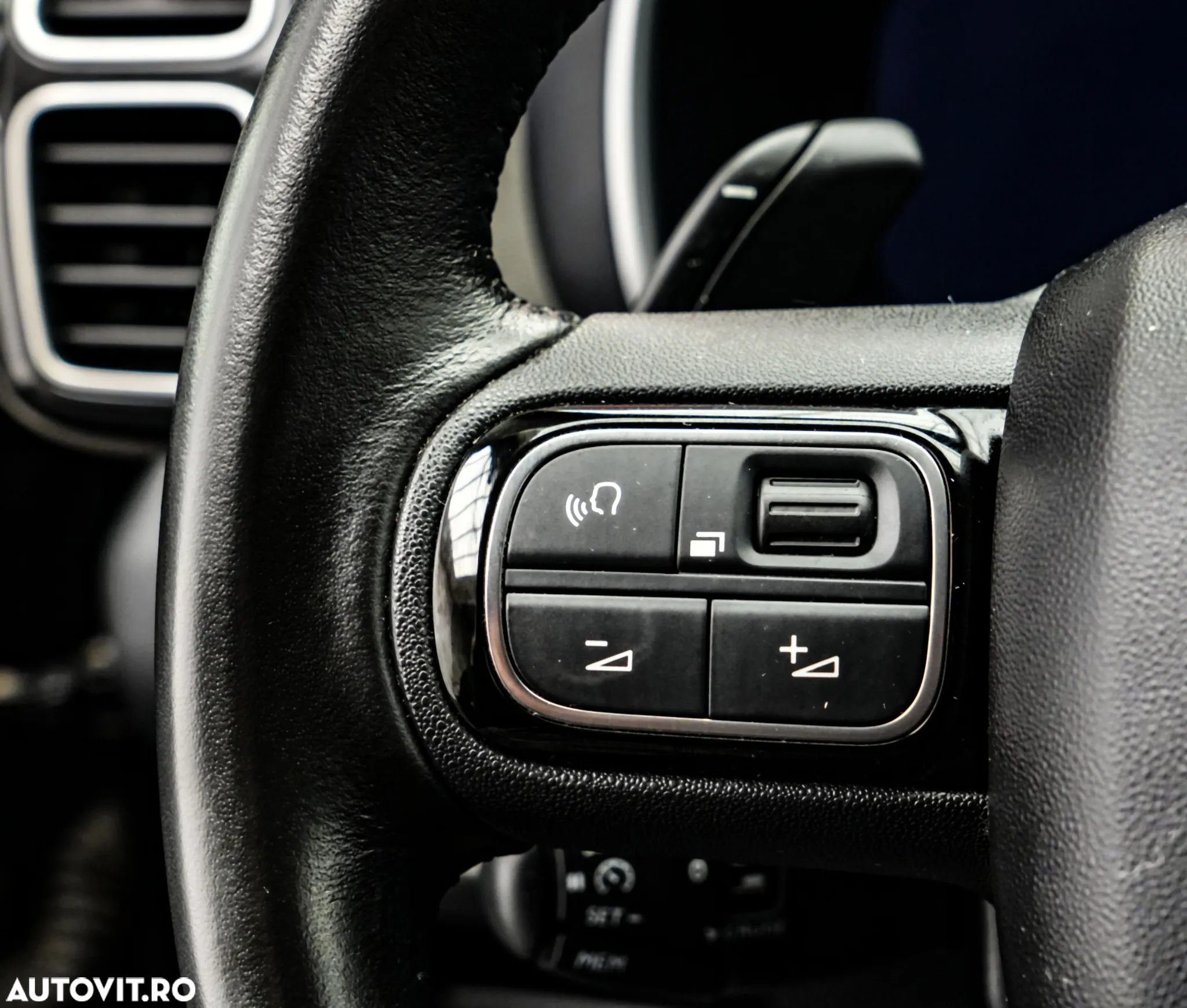 Citroën C5 Aircross 1.6 Hybrid FWD 225 EAT8 Shine - 28