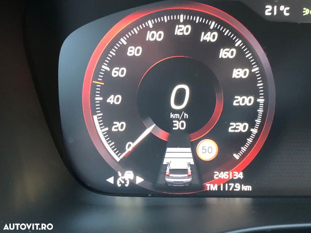 VOLVO XC40 2021 — imagine 16