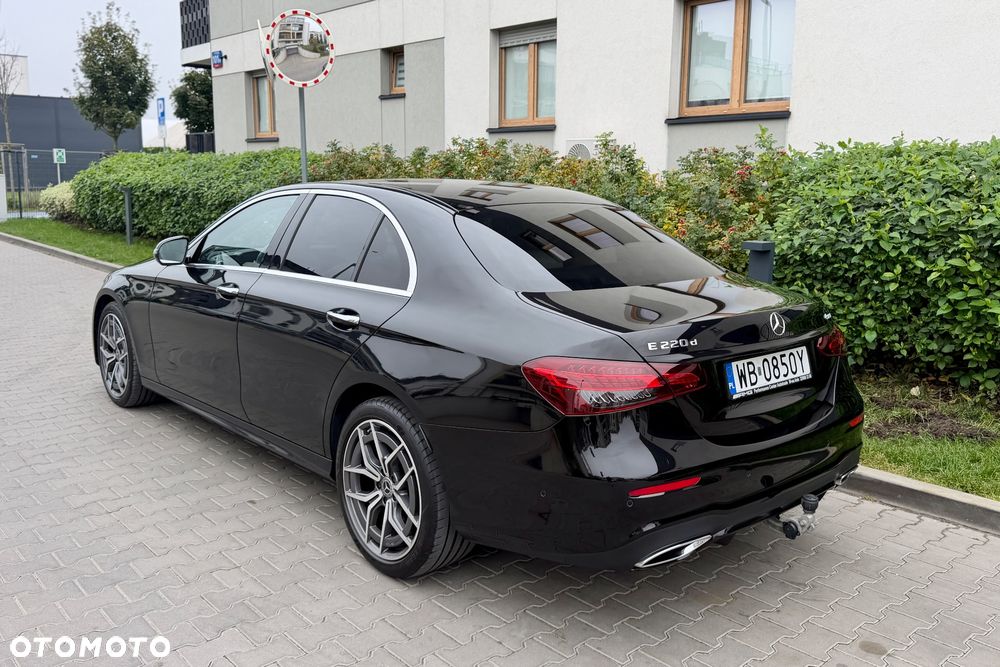 Mercedes-Benz E-Class 2023 photo 5