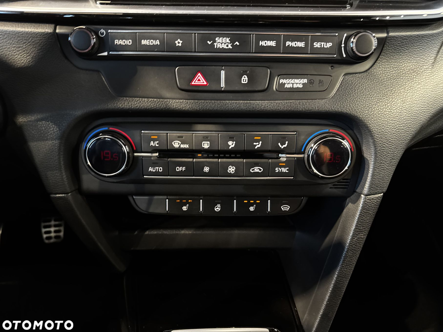 Kia ProCeed - 24