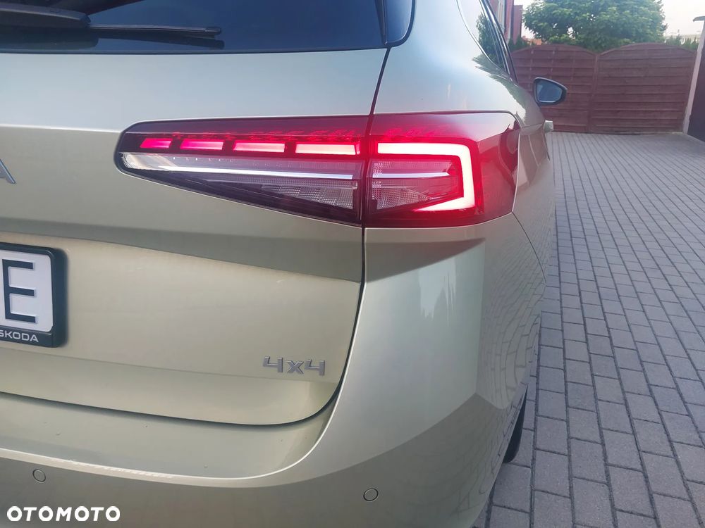 Skoda Superb 2.0 TDI SCR 4x4 L&K DSG - 11