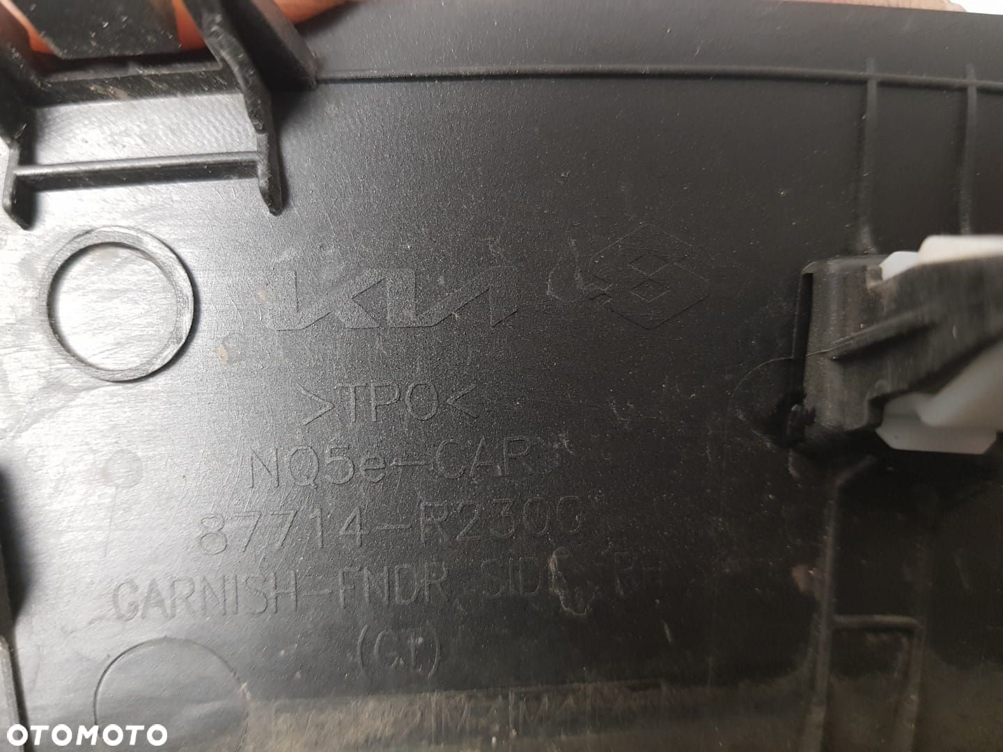 LISTWA BŁOTNIKA PRAWA PRZEDNIA KIA SPORTAGE V 5 GT PRAWY PRZÓD 87712-R2300 87714-R2300 - 6