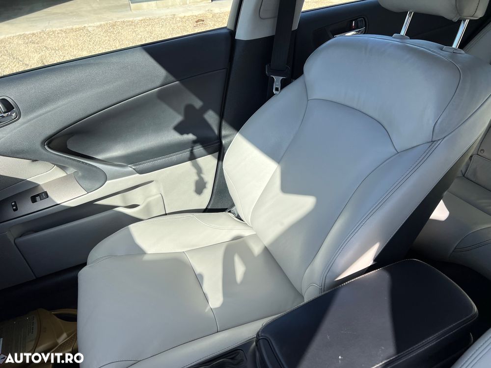 Lexus Seria IS 220d Luxury Line - 15