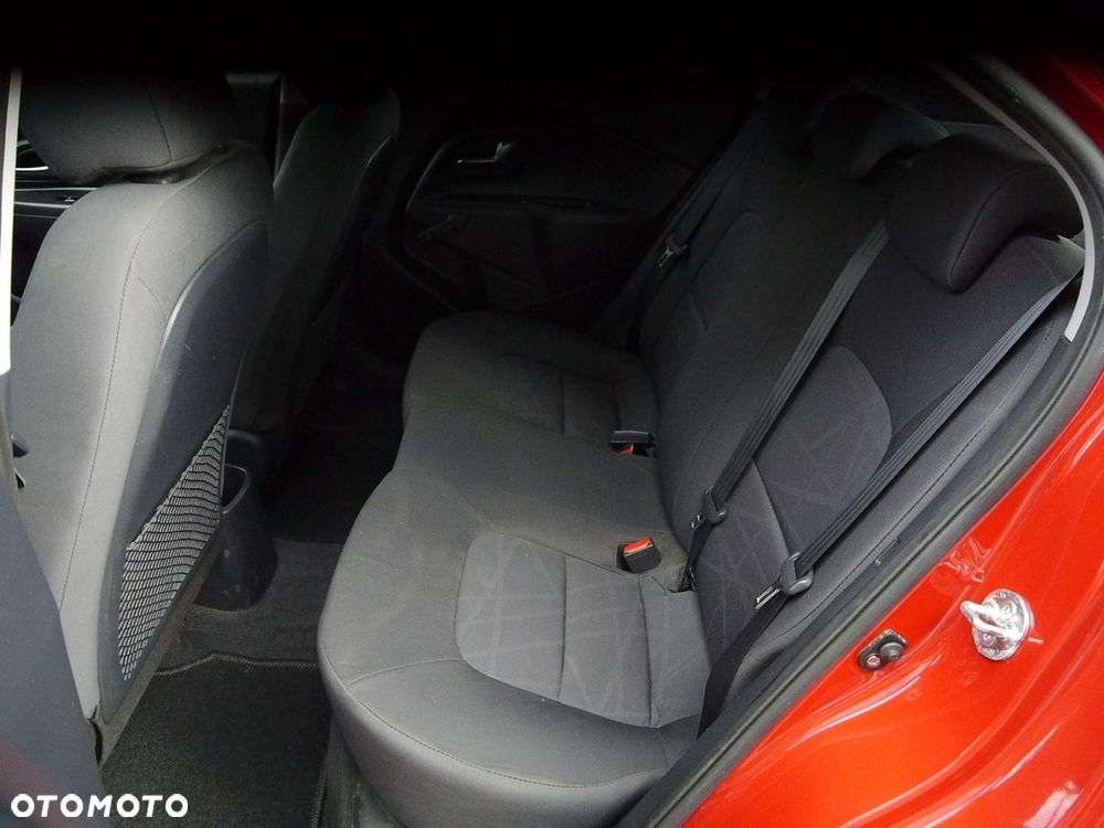 Kia Rio 1.4 L - 30
