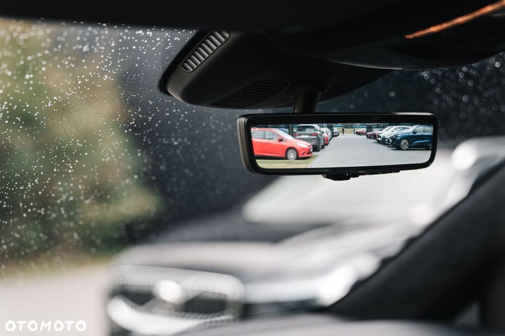 Mercedes-Benz Klasa V - 32