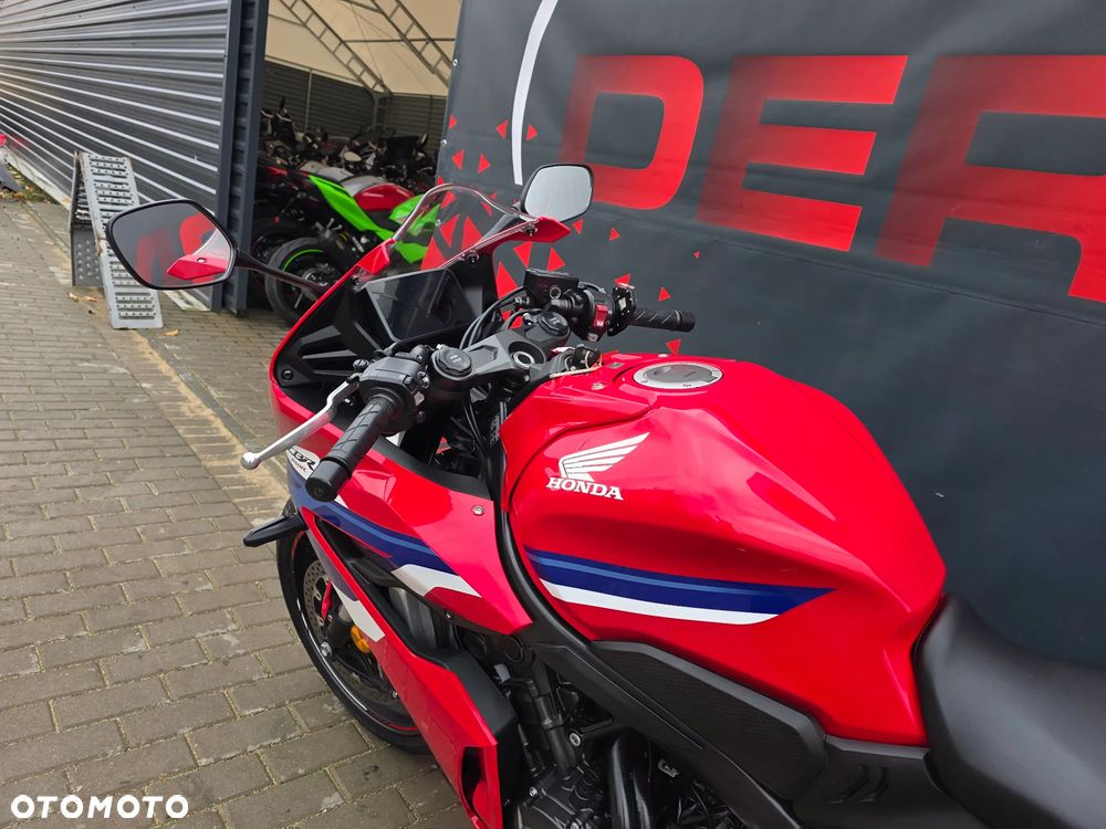 Honda CBR - 9