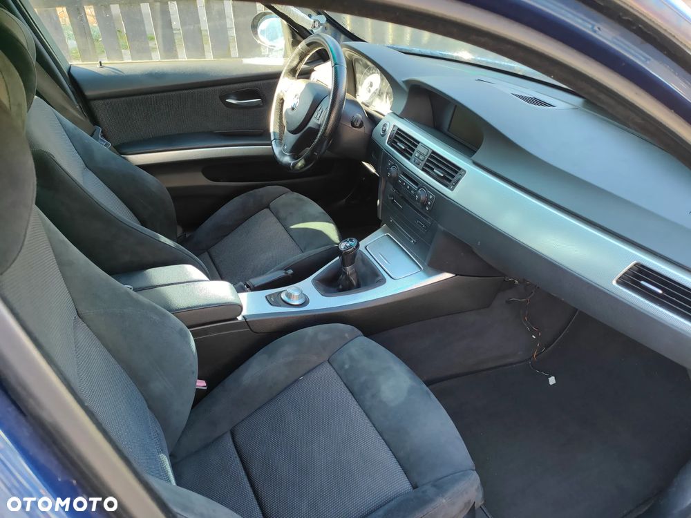 BMW Seria 3 320i - 2