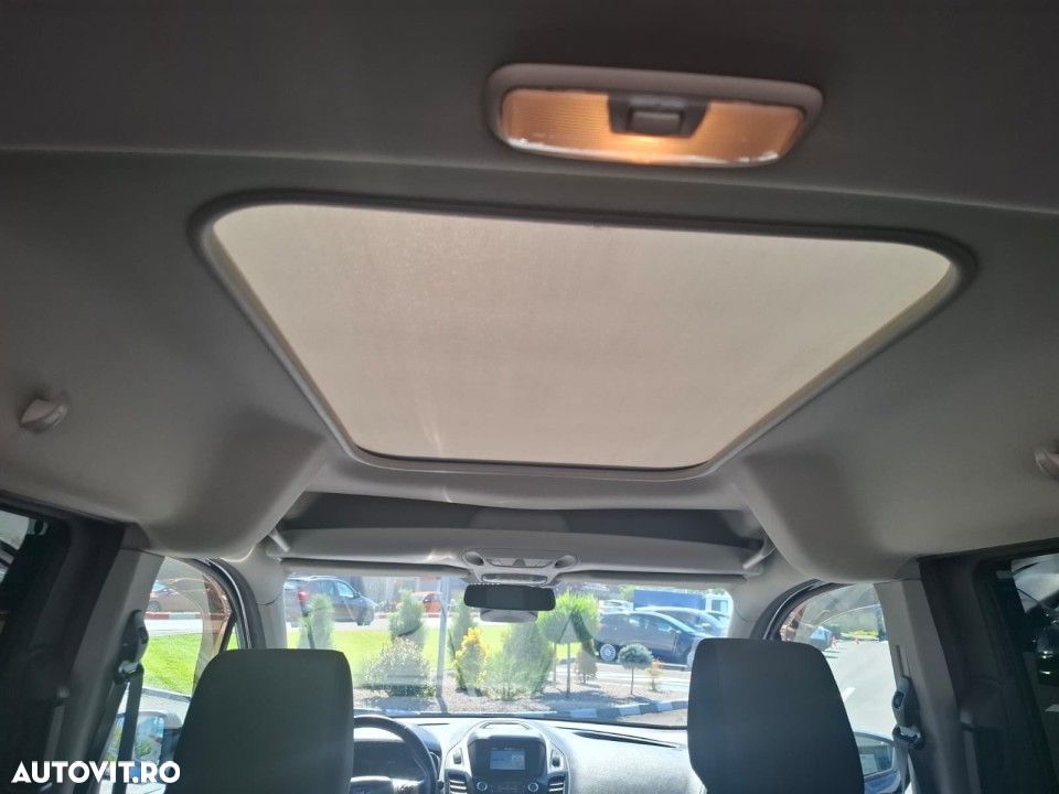 Ford Tourneo Connect - 33