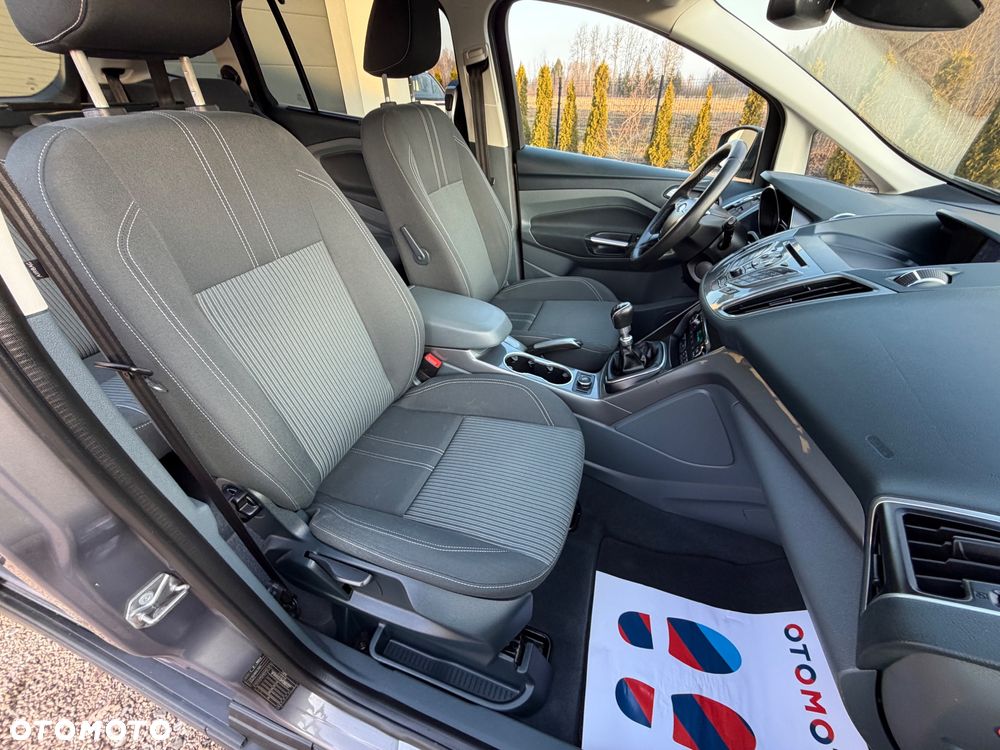 Ford Grand C-MAX - 23