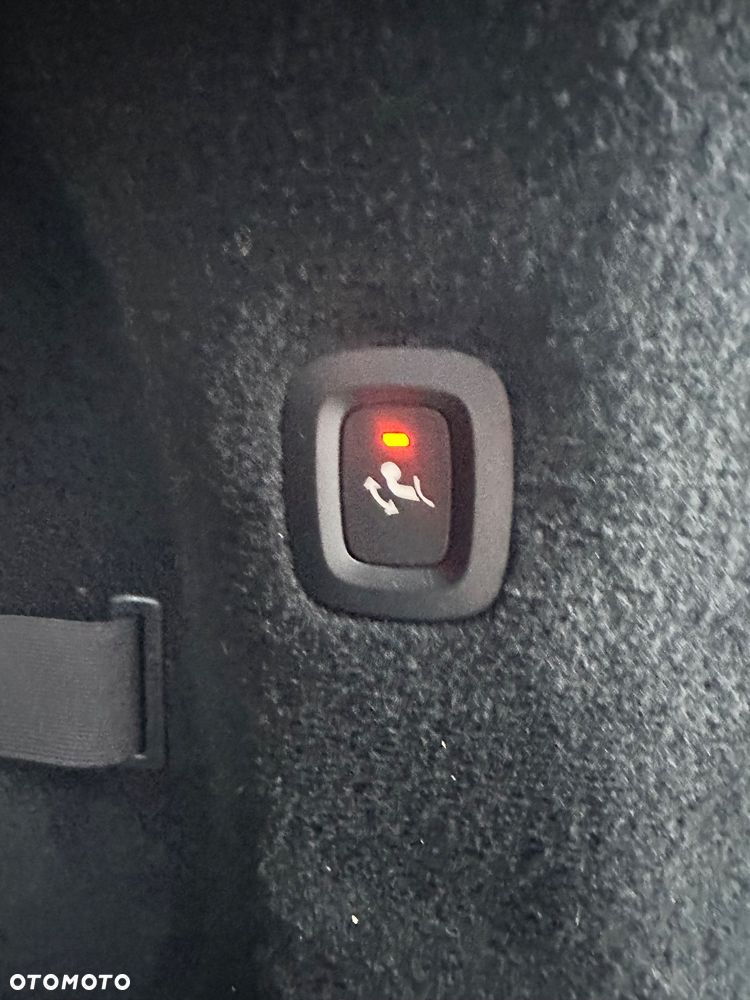 Volvo V90 D3 R-Design - 31