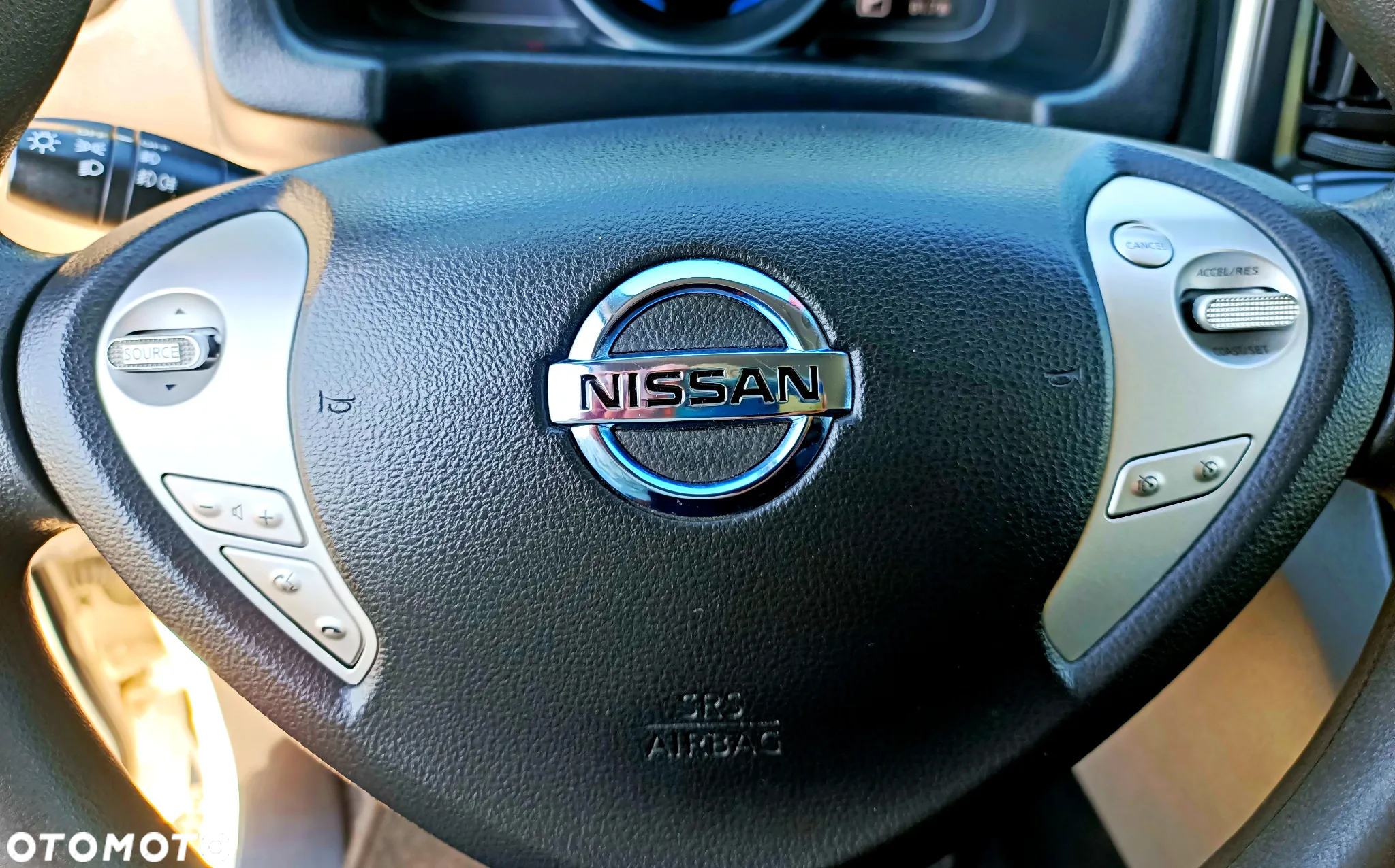 Nissan ENV 200 Maxi - 17