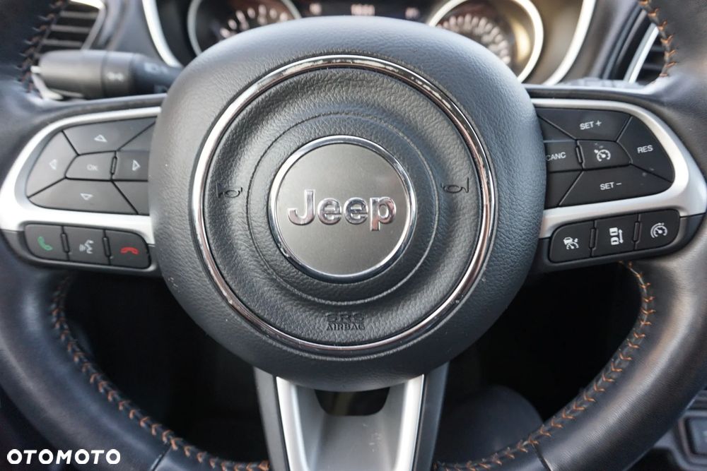 Jeep Compass - 38