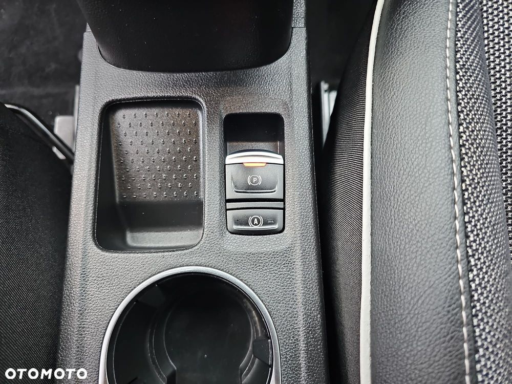 Renault Captur 1.3 TCe Intens EDC - 26