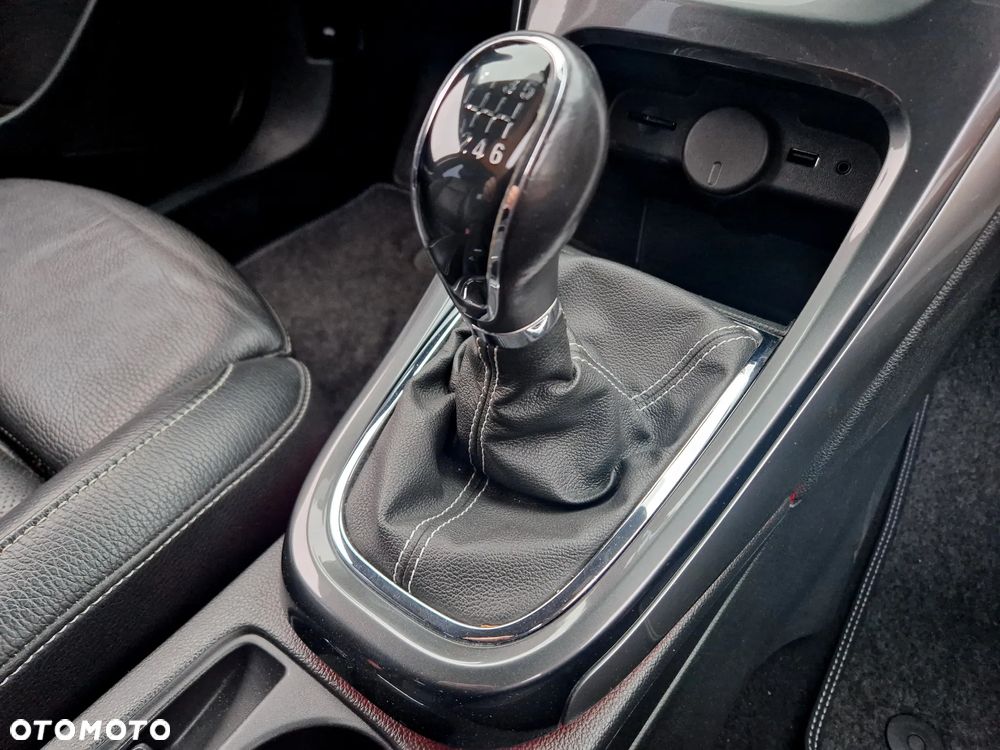 Opel Astra 1.4 Turbo - 32