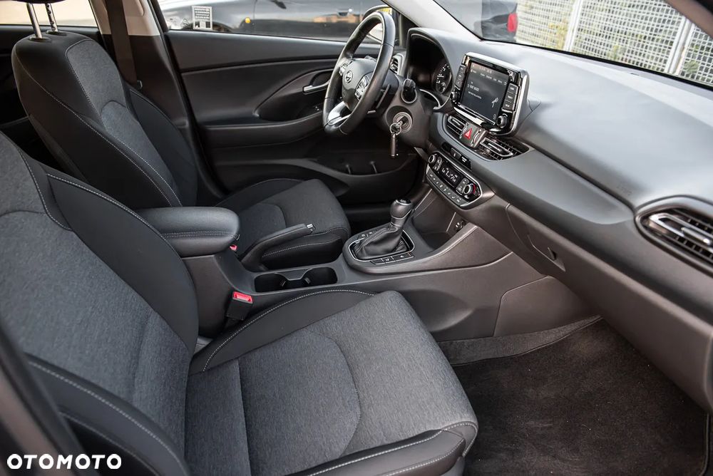 Hyundai i30 1.5 T-GDI 48V Premium DCT - 32